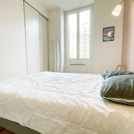 #G3 The Authentic T2 Downtown Balcony Tramway Apartment Grenoble Exterior photo