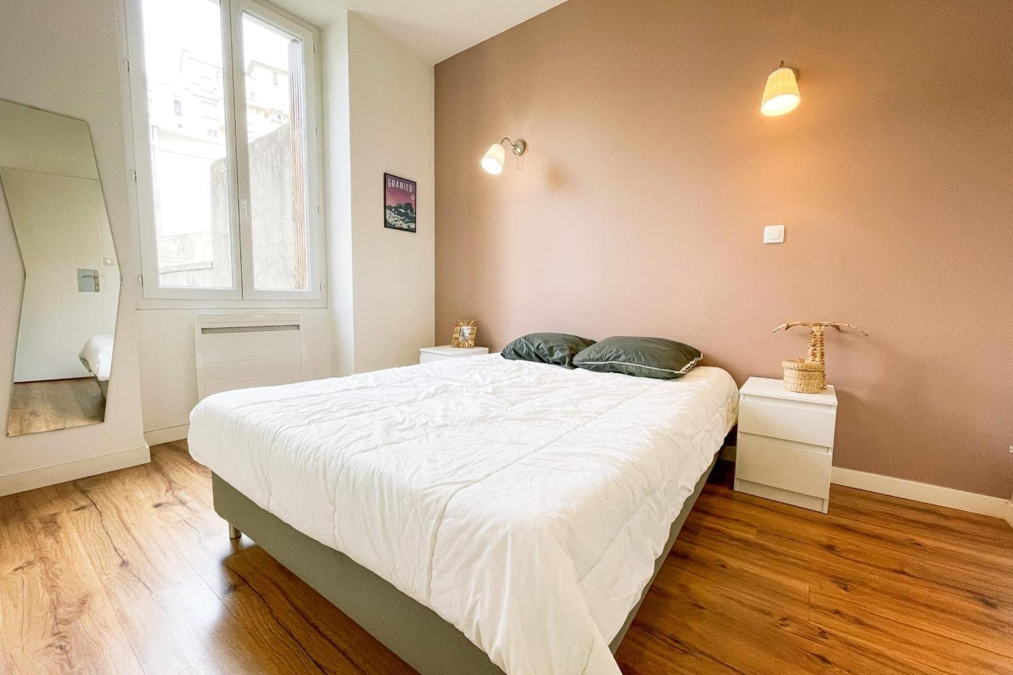#G3 The Authentic T2 Downtown Balcony Tramway Apartment Grenoble Exterior photo